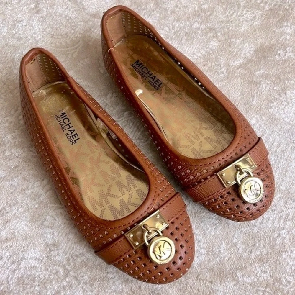 Brand New Michael Kors Yvette Cognac Flats Slip On Shoes Gold Tone Locket Accent